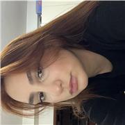 Studentessa universitaria in biologia che offro lezioni di e per studenti e adulti a portic e online, con un approccio pratico